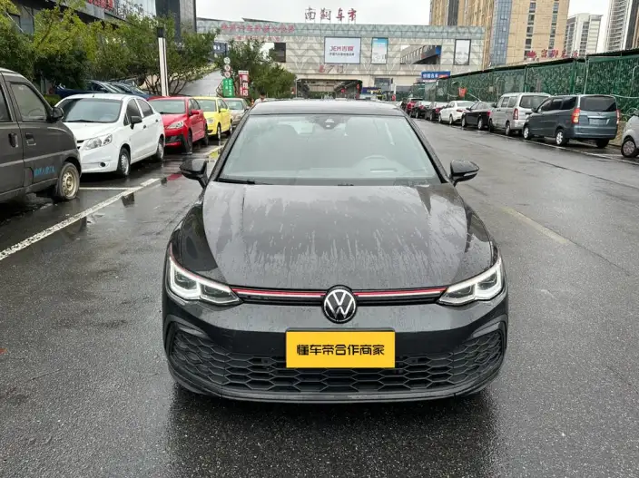 Volkswagen Golf GTI 2023 Model 380TSI DSG GTI – фото 2