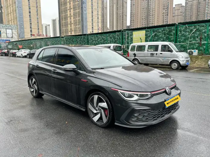 Volkswagen Golf GTI 2023 Model 380TSI DSG GTI – фото 3