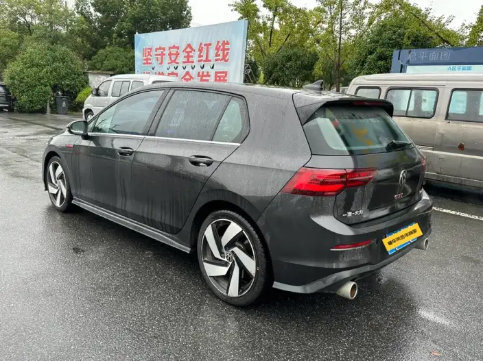 Volkswagen Golf GTI 2023 Model 380TSI DSG GTI – фото 4