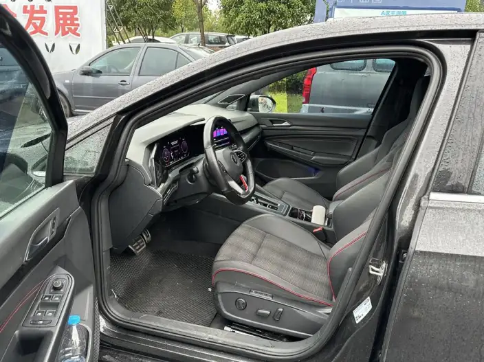 Volkswagen Golf GTI 2023 Model 380TSI DSG GTI – фото 8