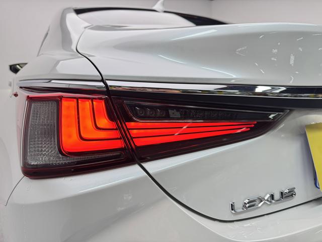 Lexus ES 2021 200 Excellence – фото 20