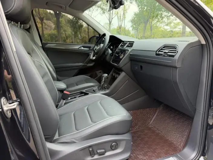 Volkswagen Tiguan L 2020 Model 330TSI Automatic 2WD R-Line Ultimate Edition China VI – фото 10