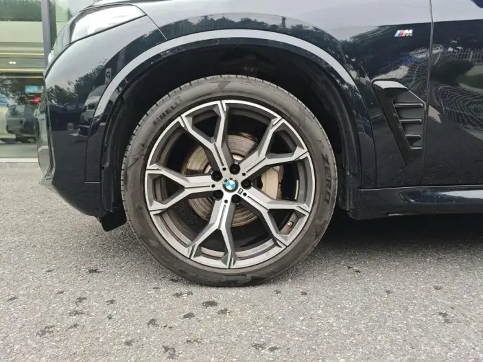 BMW X5 2023 Model xDrive30Li Exclusive Model M Sports Night Set – фото 9