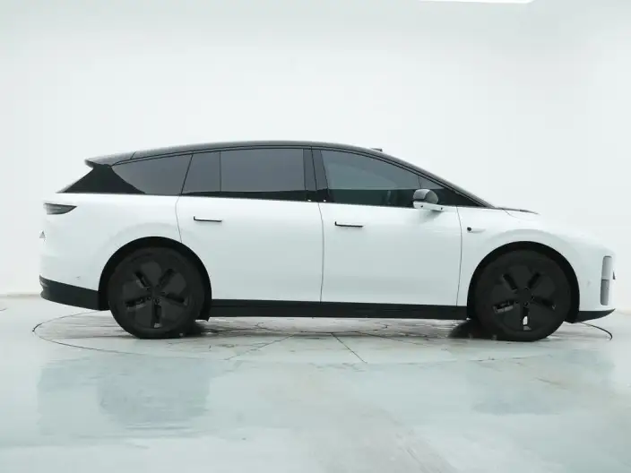 Li Auto i6 2025 Model 2WD Standard Edition – фото 8