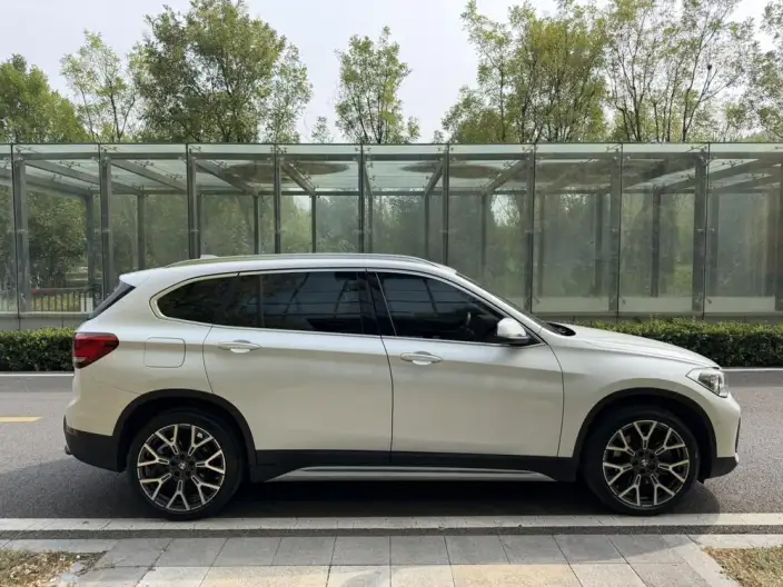 BMW X1 2020 Model xDrive25Li Exclusive Model – фото 8