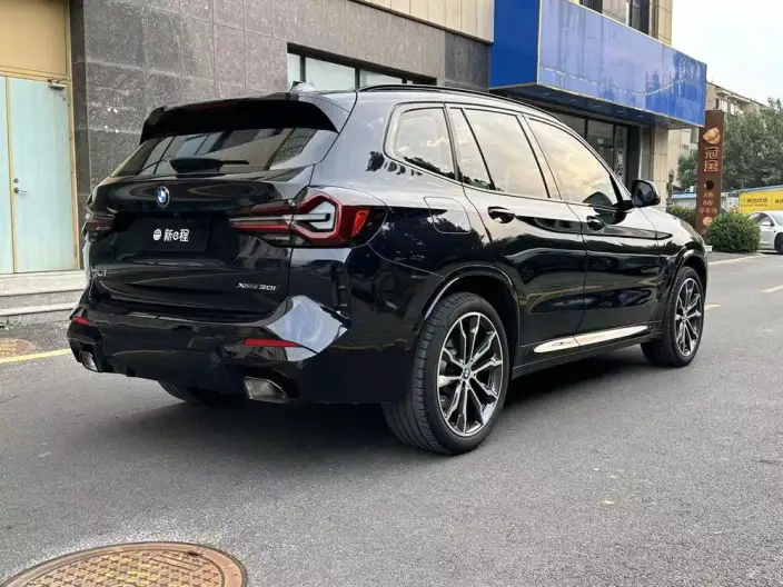 BMW X3 2023 Model xDrive30i Leading Model M Night Set – фото 6