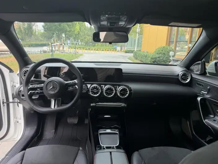 Mercedes-Benz A-class 2024 Model Facelift II A 200 L Fashion Edition – фото 10