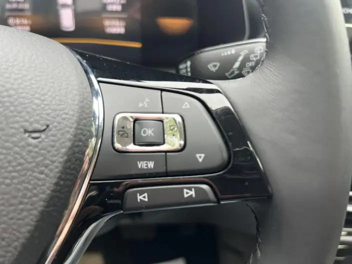 Volkswagen Tharu 2022 Model 280TSI 2WD Deluxe Edition – фото 8