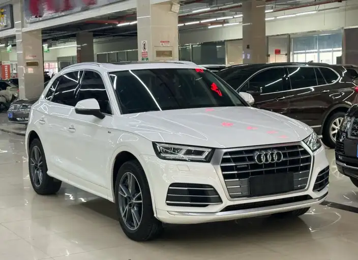 Audi Q5L 2020 Model Facelift 40 TFSI Rong Xiang Fashion Model – фото 3
