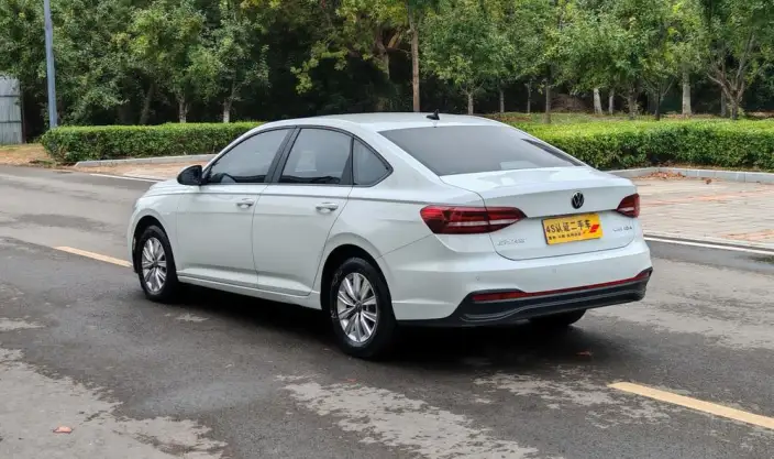 Volkswagen Lavida 2023 Model Facelift 1.5L Automatic Deyi Edition – фото 4