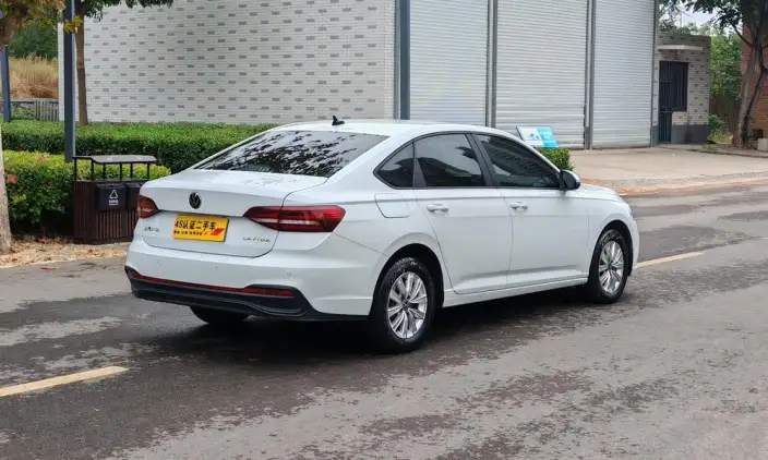 Volkswagen Lavida 2023 Model Facelift 1.5L Automatic Deyi Edition – фото 6