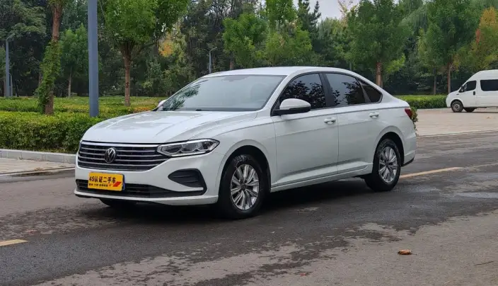 Volkswagen Lavida 2023 Model Facelift 1.5L Automatic Deyi Edition – фото 10