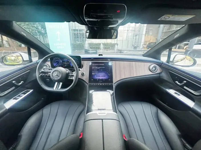 Mercedes-Benz EQE 2025 Model EQE 500 4MATIC Pioneer Edition – фото 7