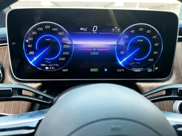 Mercedes-Benz EQE 2025 Model EQE 500 4MATIC Pioneer Edition – фото 8