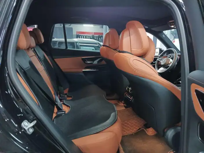 Mercedes-Benz GLC 2024 Model GLC 260 L 4MATIC Dynamic Model 5 seat – фото 8