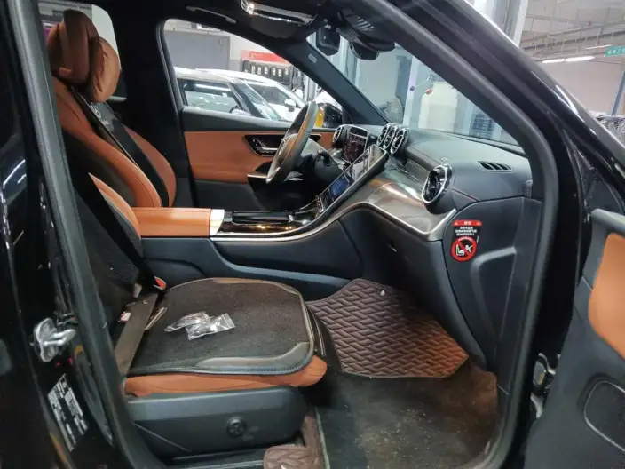 Mercedes-Benz GLC 2024 Model GLC 260 L 4MATIC Dynamic Model 5 seat – фото 9