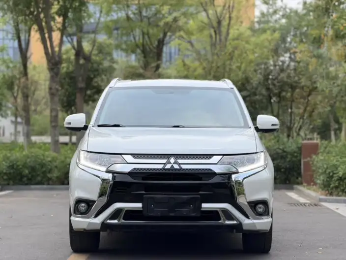 Mitsubishi Outlander 2020 Model 2.0L 2WD Changxiang Edition 7 seat