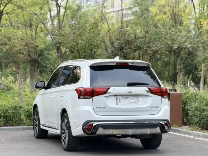 Mitsubishi Outlander 2020 Model 2.0L 2WD Changxiang Edition 7 seat