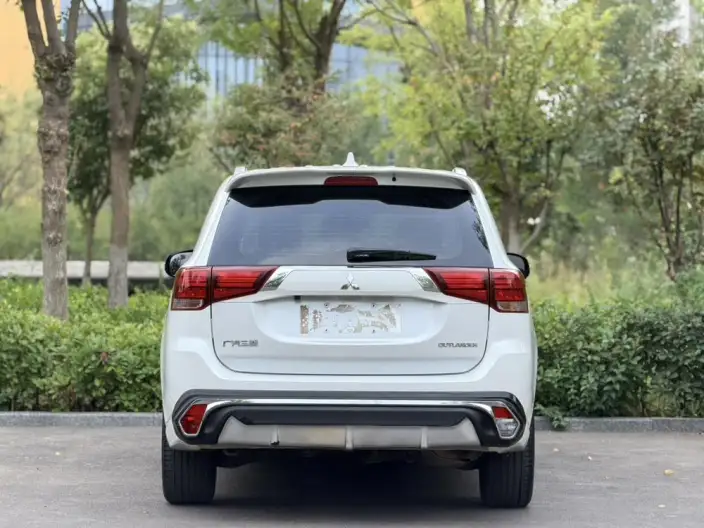 Mitsubishi Outlander 2020 Model 2.0L 2WD Changxiang Edition 7 seat – фото 5