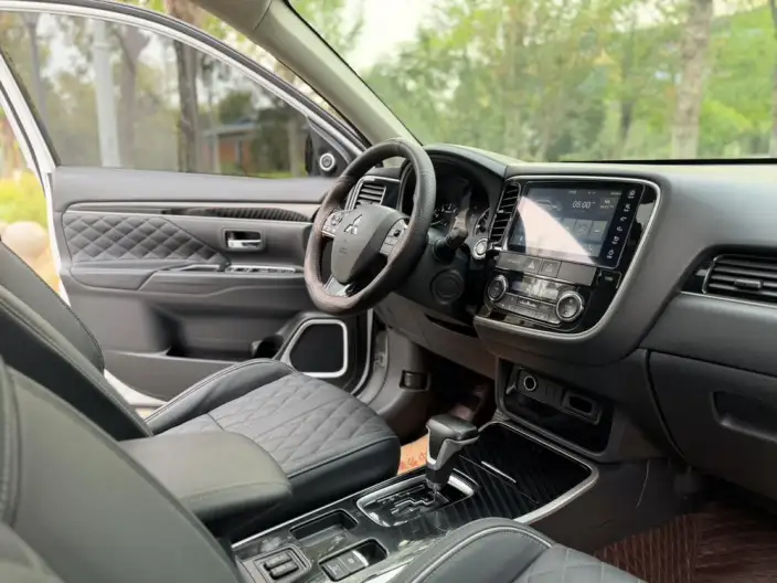 Mitsubishi Outlander 2020 Model 2.0L 2WD Changxiang Edition 7 seat – фото 8