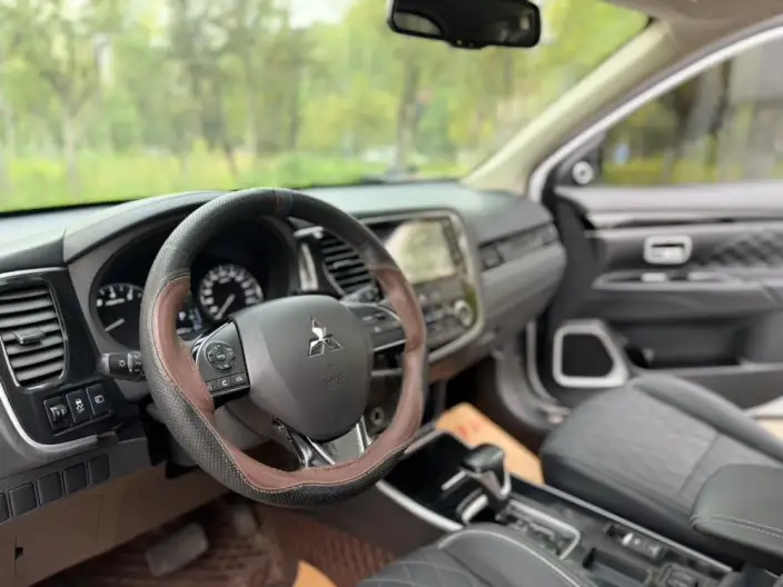 Mitsubishi Outlander 2020 Model 2.0L 2WD Changxiang Edition 7 seat – фото 9
