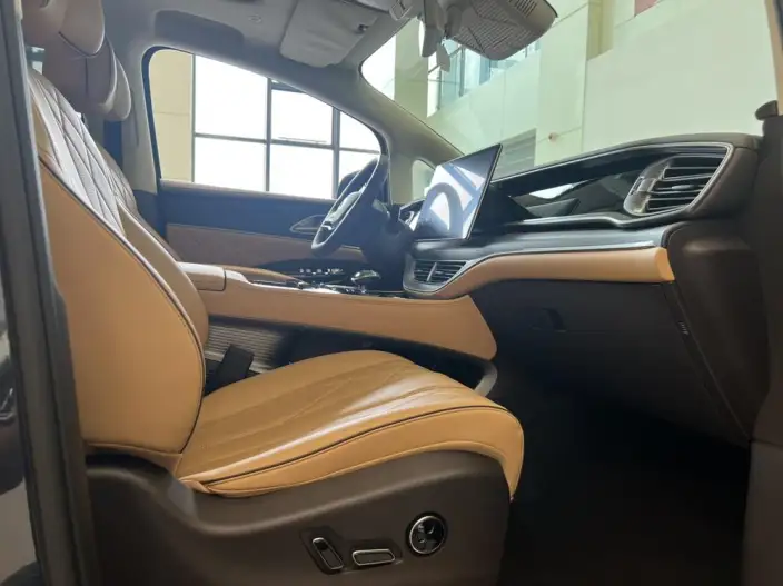 Denza D9 EV 2024 Model 600 4WD Flagship Model – фото 8