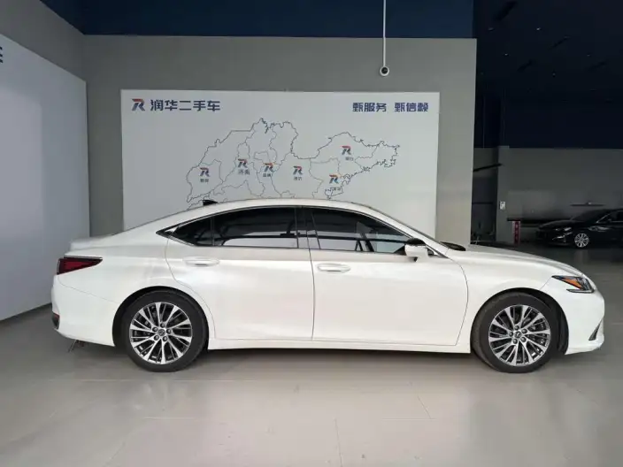 Lexus ES 2020 Model 260 Exclusive Edition China VI – фото 5