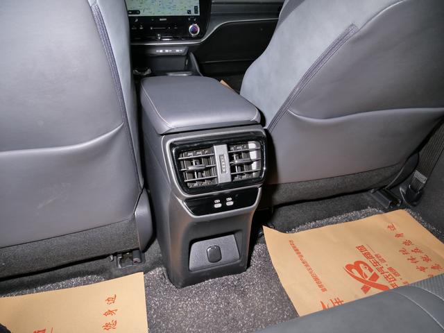Lexus RZ 2023 450e DIRECT4 Premium – фото 12