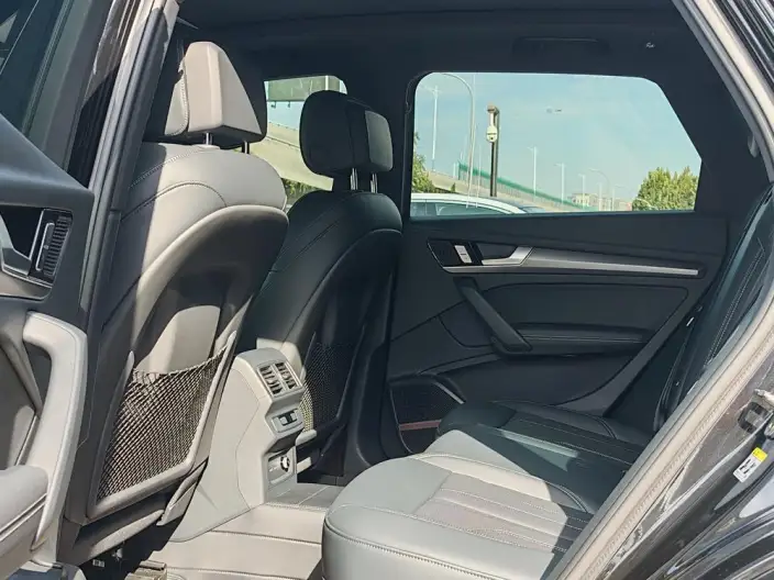 Audi Q5L 2025 Model 45TFSI Luxury Dynamic Model – фото 9