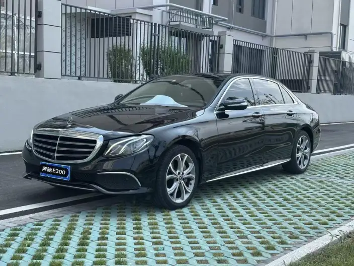 Mercedes-Benz E-Class 2020 Model Facelift E 300 L Fashion Model – фото 1
