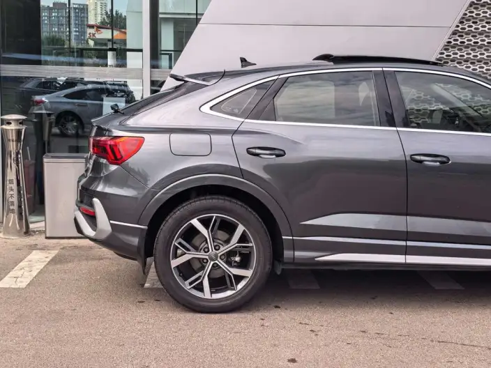 AUDI Q3 Sportback 2020 Model 40 TFSI Fashion Model – фото 9