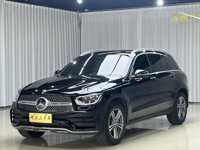 Mercedes-Benz GLC 2020 Model GLC 260 L 4MATIC Luxury Model – фото 1