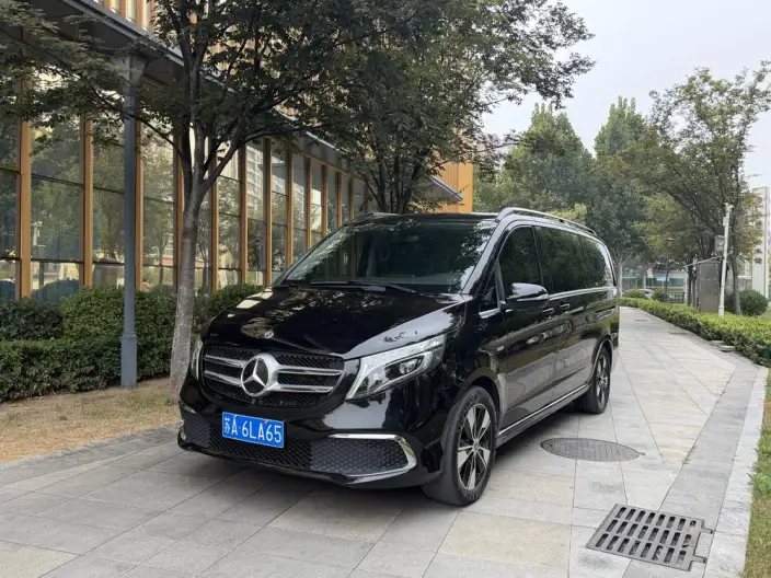 Mercedes-Benz V-Class 2020 Model V 260 Premium Edition – фото 1