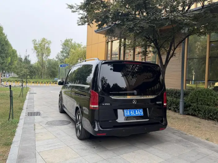 Mercedes-Benz V-Class 2020 Model V 260 Premium Edition – фото 4