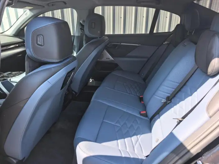 BMW i5 2025 Model eDrive40L M Sports Set – фото 9