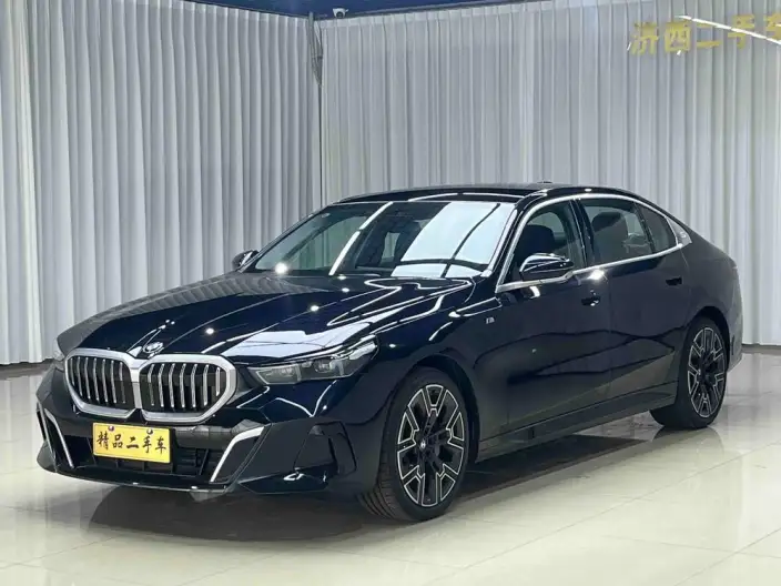 BMW 5 Series 2025 Model 530Li Exclusive Model M Sports Set – фото 1