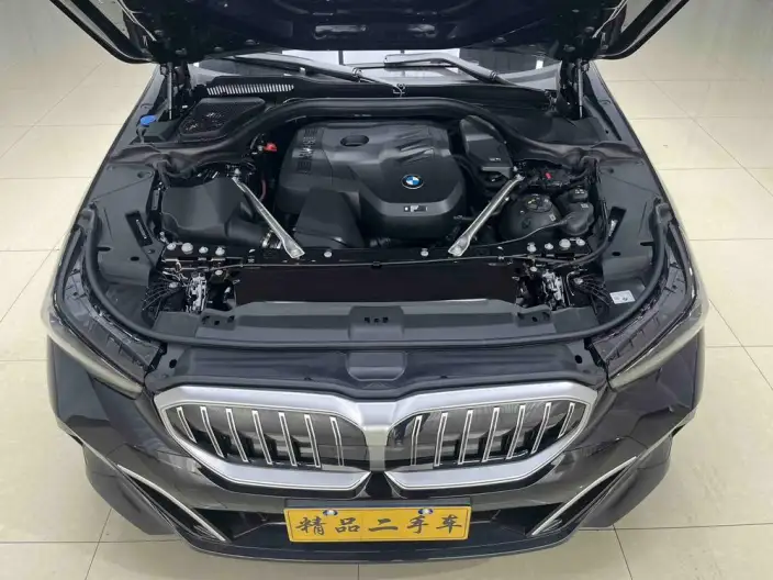 BMW 5 Series 2025 Model 530Li Exclusive Model M Sports Set – фото 8