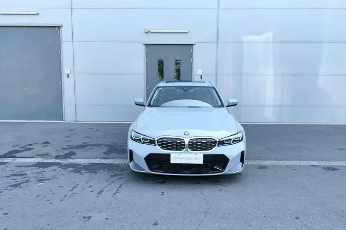 BMW 3 Series 2025 Model 325Li M Sports Set – фото 2