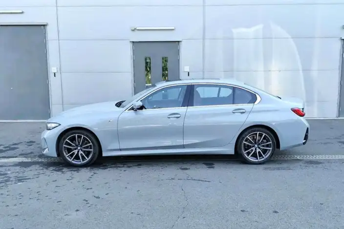BMW 3 Series 2025 Model 325Li M Sports Set – фото 3