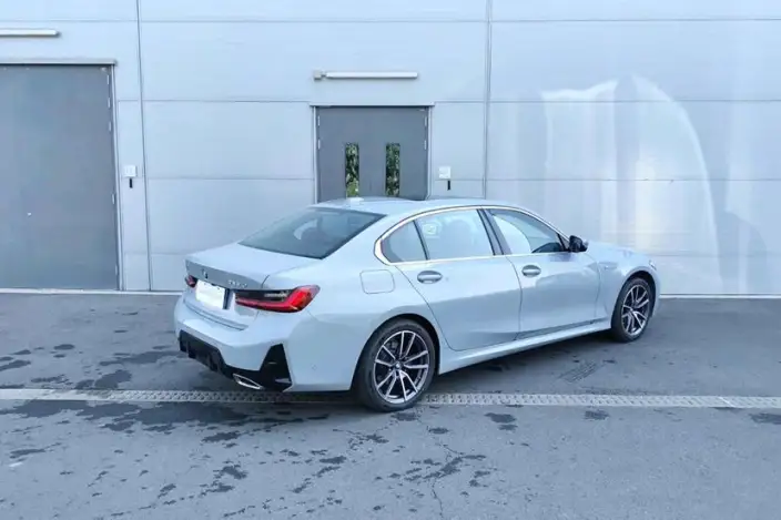 BMW 3 Series 2025 Model 325Li M Sports Set – фото 5