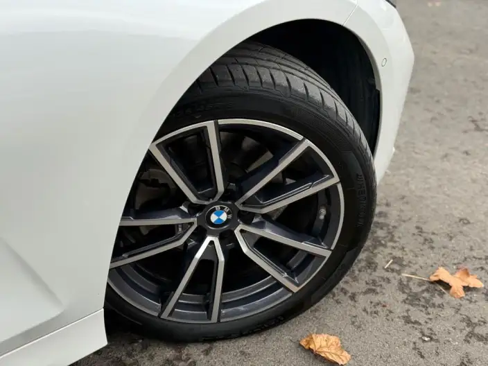 BMW 3 Series 2025 Model 325Li M Sports Set – фото 8