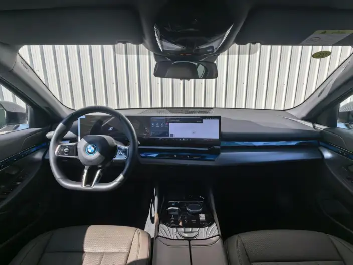 BMW i5 2025 Model eDrive35L M Sports Set – фото 7