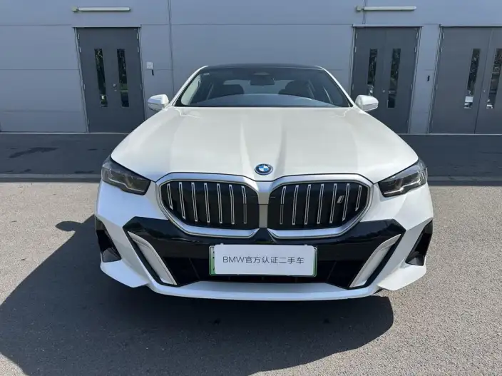 BMW i5 2025 Model eDrive35L M Sports Set – фото 2