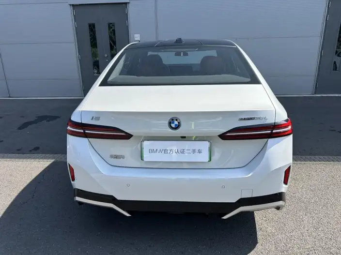 BMW i5 2025 Model eDrive35L M Sports Set – фото 4