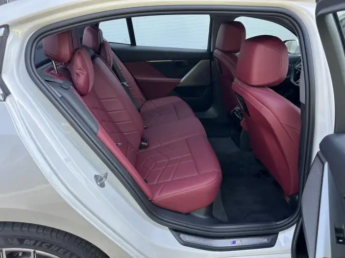 BMW i5 2025 Model eDrive35L M Sports Set – фото 10