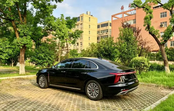 Hongqi H5 2024 Model 1.5T DCT Flag Rhythm Edition – фото 4