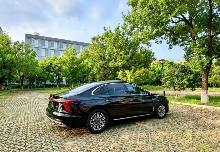 Hongqi H5 2024 Model 1.5T DCT Flag Rhythm Edition – фото 5