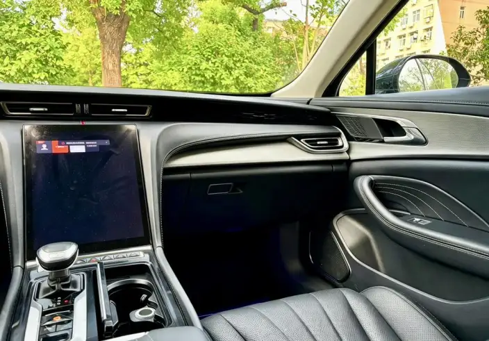 Hongqi H5 2024 Model 1.5T DCT Flag Rhythm Edition – фото 6