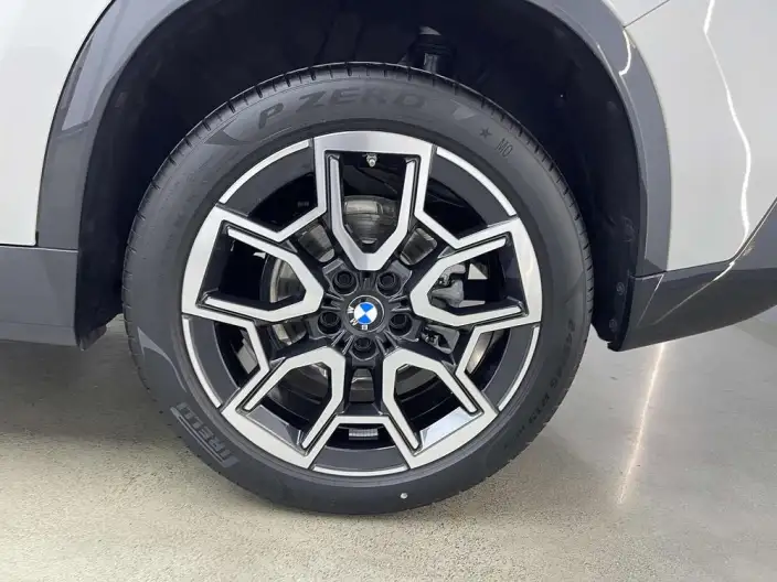 BMW X1 2025 Model sDrive25Li X Design Set – фото 6