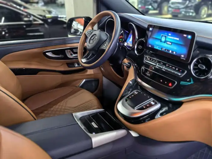 Mercedes-Benz V-Class 2022 Model V 260 L Long wheelbase Premium Edition – фото 10